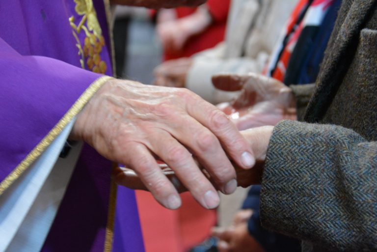 Contacter Le Pretre Exorciste Diocese De Tarbes Et Lourdes